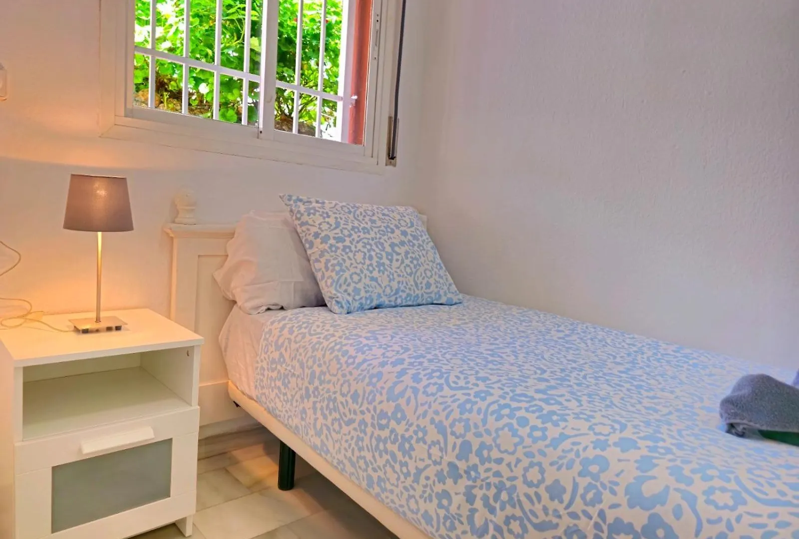 Villa Fran Coastal Elegance Stylish Apartment With Sea Views, Large Terrace Torremolinos