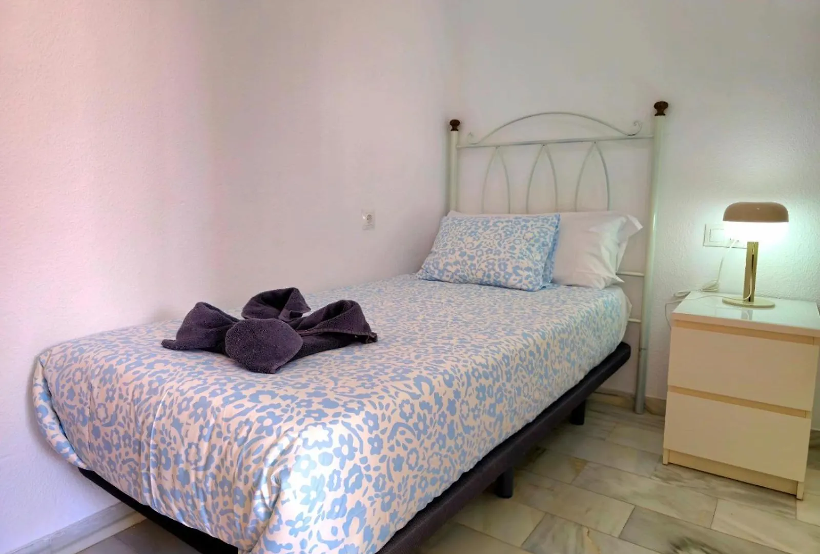 Villa Fran Coastal Elegance Stylish Apartment With Sea Views, Large Terrace Torremolinos