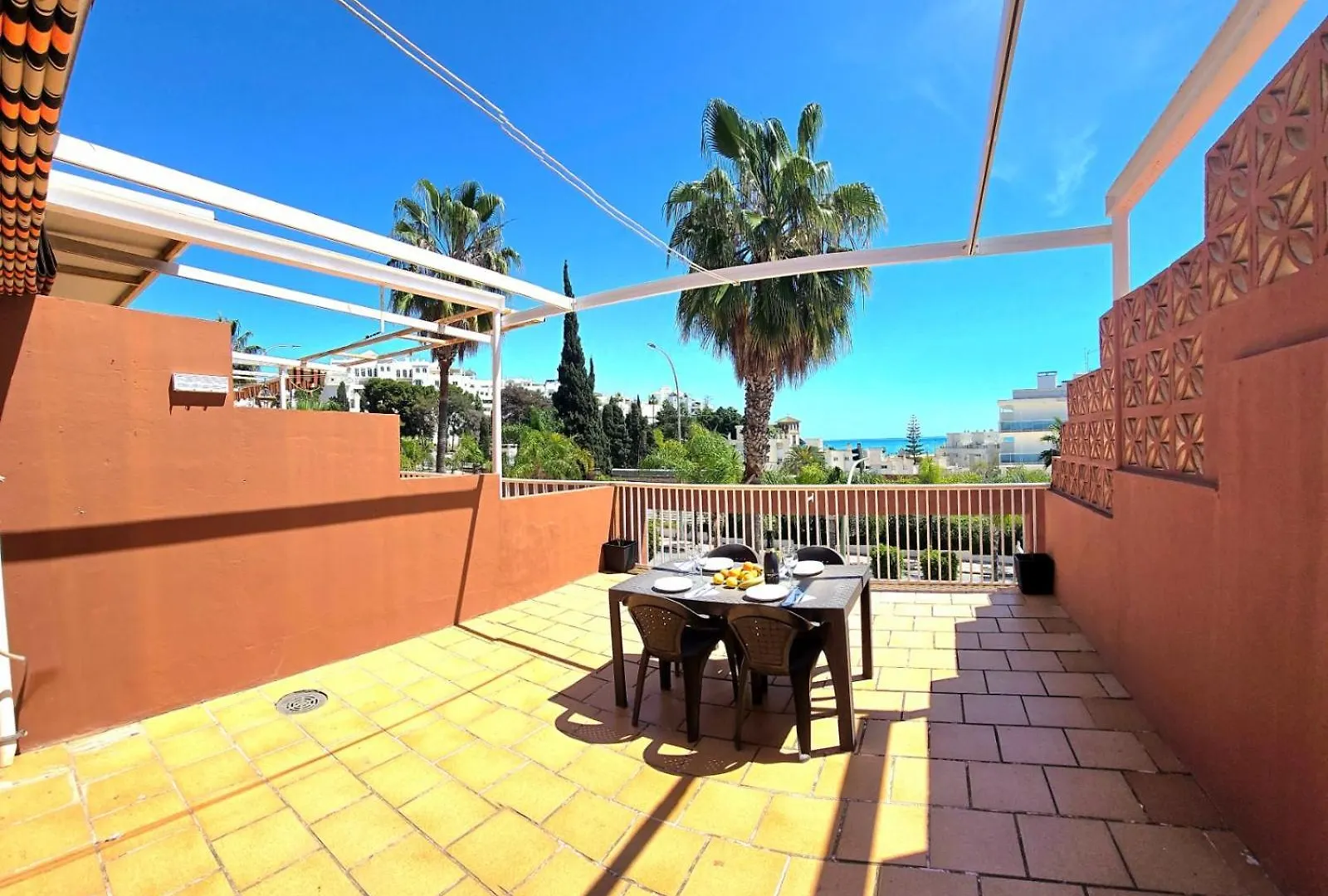 Villa Fran Coastal Elegance Stylish Apartment With Sea Views, Large Terrace Torremolinos Spain